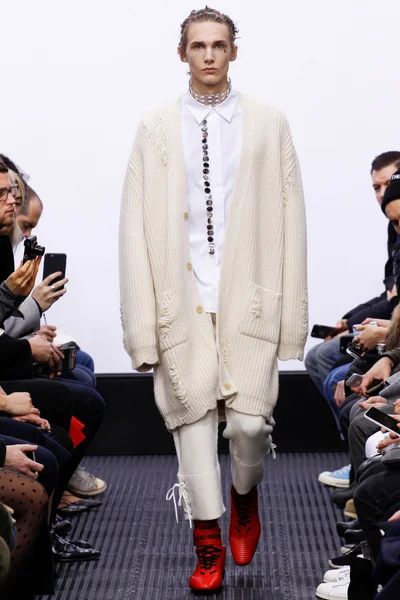 Look 9